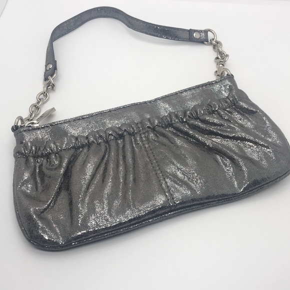 Express silver clutch with wristlet or shoulder strap - Picture 5 of 8